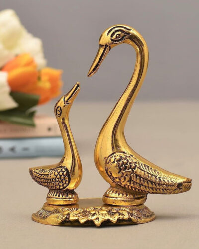 KridayKraft Metal Handicrafts Swan Pair / Kissing Duck love birds,Metal Love Birds swan Pair Showpiece for Home Decor Statue Love for Romantic Gift to Boyfriend,Girlfriend,Wife,Friends, Decoration Idol for Showcase,Office Decoration,Gift Your Relatives on Birthday Gift,corporate gifts,Gift Article... Decorative Showpiece - 14 cm (Metal, Gold)