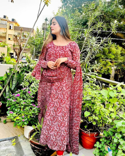 Women Printed Cotton Blend Gown Kurta (Maroon)