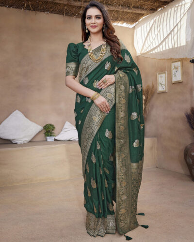 Woven, Embellished, Self Design Banarasi Silk Blend, Jacquard Saree (Green, Gold)