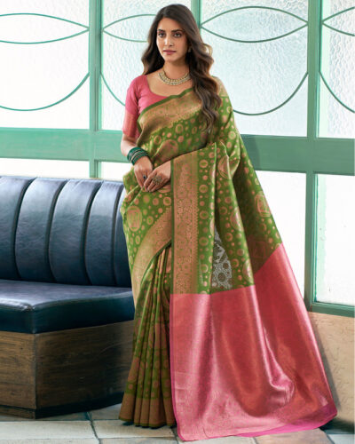 Woven, Embellished, Self Design Banarasi Silk Blend, Jacquard Saree (Green, Pink)