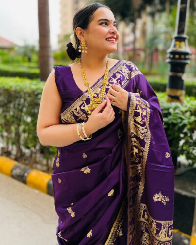 Embellished, Self Design, Woven Kanjivaram Silk Blend, Jacquard Saree (Purple)
