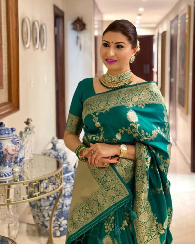 Woven Kanjivaram Pure Silk, Art Silk Saree (Light Green)