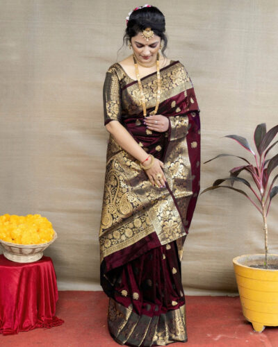 Woven Kanjivaram Pure Silk, Art Silk Saree (Maroon)