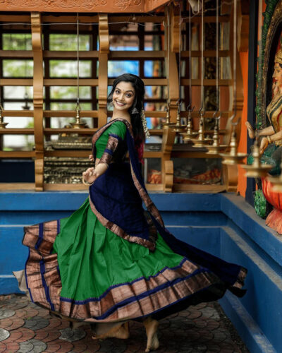 Solid Semi Stitched Lehenga Choli (Green)