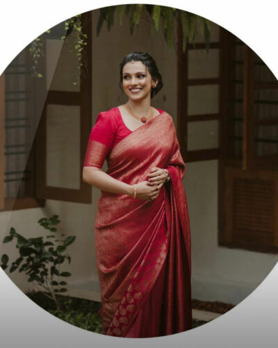 Woven Kanjivaram Pure Silk, Art Silk Saree (Red)
