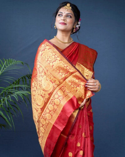 Woven Kanjivaram Silk Blend Saree (Red)