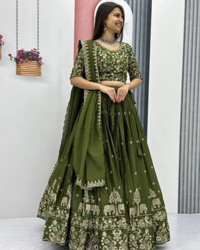 Embroidered, Self Design Semi Stitched Lehenga Choli (Green)