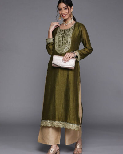 Women Embellished Silk Blend A-line Kurta (Green)