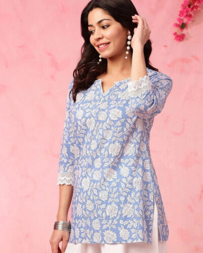 Women Printed Cotton Blend Straight Kurta (Blue, White)