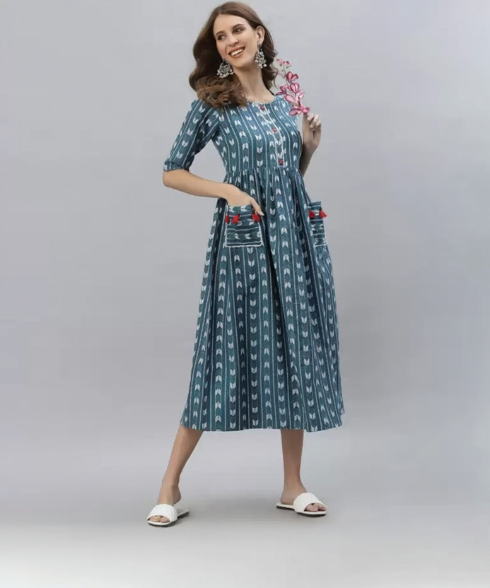 Women Woven Design Cotton Blend Flared Kurta (Blue)