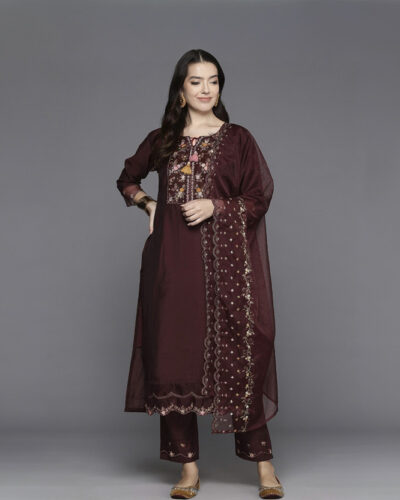 Women Silk Blend Kurta Pant Dupatta Set