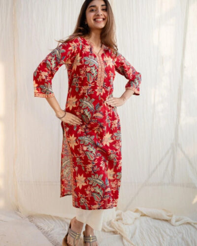 Women Printed Viscose Rayon Straight Kurta (Red)