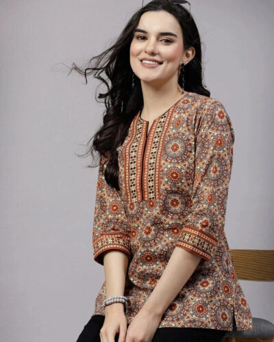 Women Printed Viscose Rayon Straight Kurta (Brown)